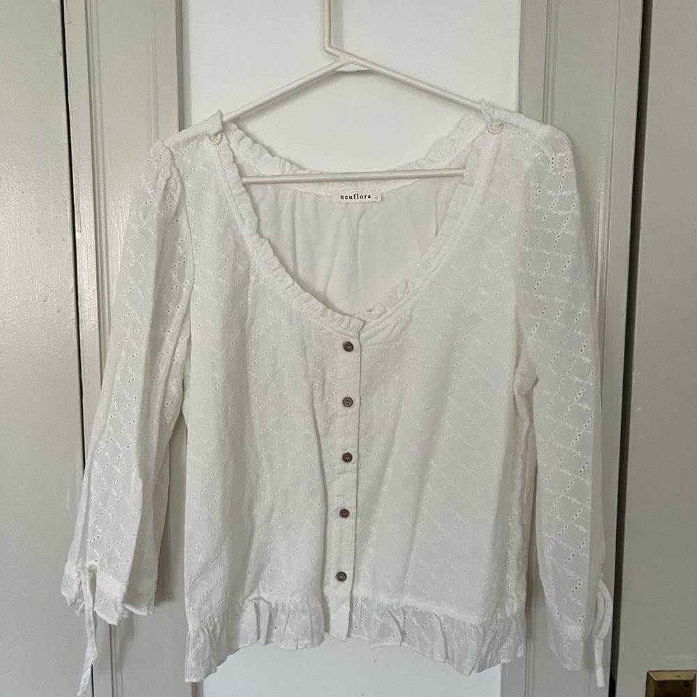 Neuflora white button up blouse size large